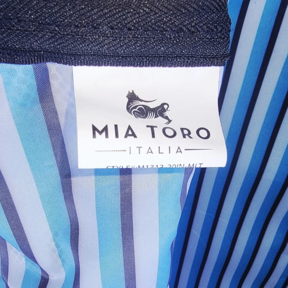 Mia Toro Italia Hamsa Love 20